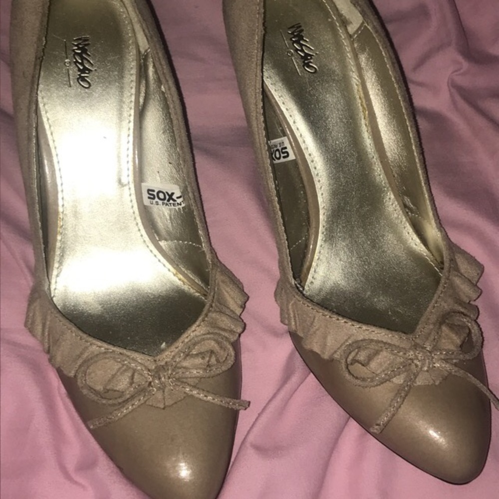 Mossimo brown/tan leather tipped heels